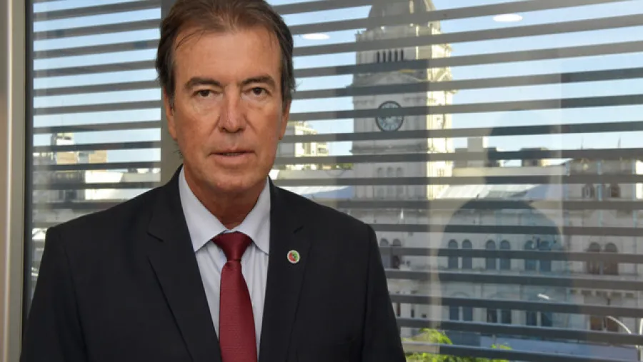 Castrillón: “Quiero cobrar lo mismo que un síndico de Enersa o el fiscal de Estado” Castrillón: “Quiero cobrar lo mismo que un síndico de Enersa o el fiscal de Estado”