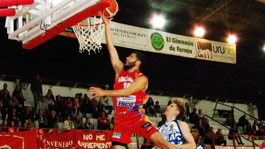 Básquet: Justo Catalín seguirá en Rocamora para la Liga Argentina