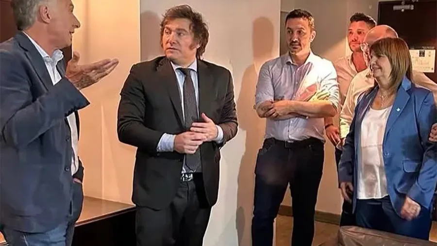 Imagen de archivo del presidente Javier Milei junto al ex mandatario Mauricio Macri, la ministra de Seguridad Patricia Bullrich y el ministro de Defensa, Luis Petri.