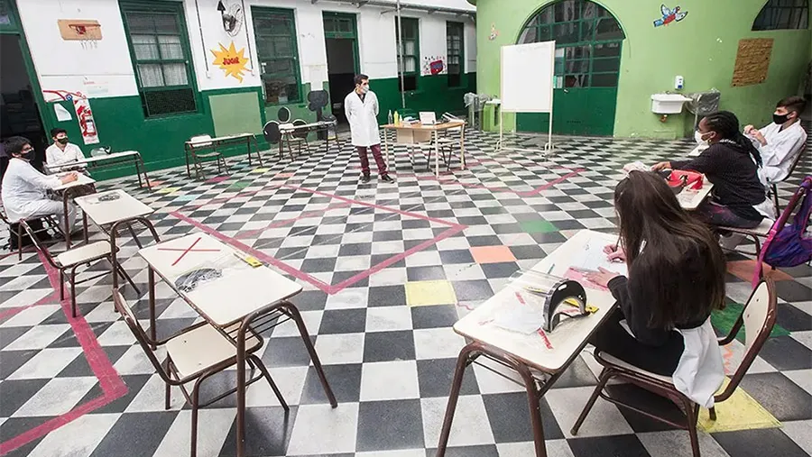 En muchas provincias, como Entre Ríos, las clases se retomaron en forma gradual en el último tiempo. El año que viene, el ciclo lectivo comenzará el 1° de marzo. En muchas provincias, como Entre Ríos, las clases se retomaron en forma gradual en el último tiempo. El año que viene, el ciclo lectivo comenzará el 1° de marzo.