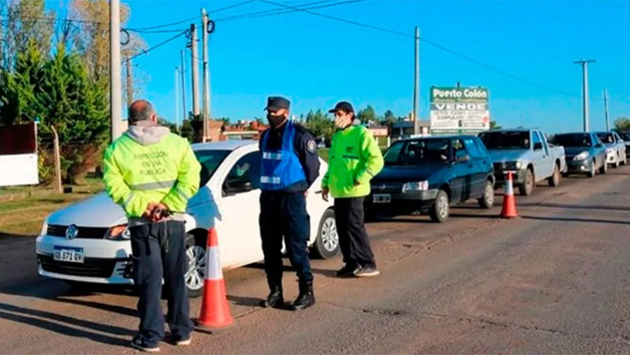 Colón como San José restringieron la circulación interdepartamental como una medida preventiva ante el coronavirus. Colón como San José restringieron la circulación interdepartamental como una medida preventiva ante el coronavirus.