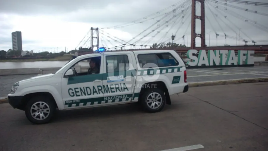 Gendarmería recorre las calles de Santa Fe por la pandemia Gendarmería recorre las calles de Santa Fe por la pandemia