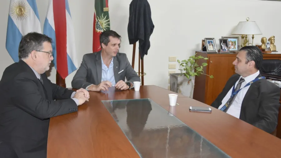 Cresto recibió a Baer