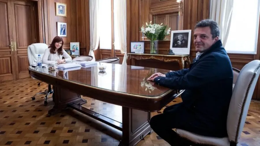 Cristina Kirchner recibió a Massa antes de que asuma como ministro de Economía