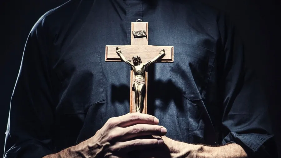 Sacerdote Sacerdote