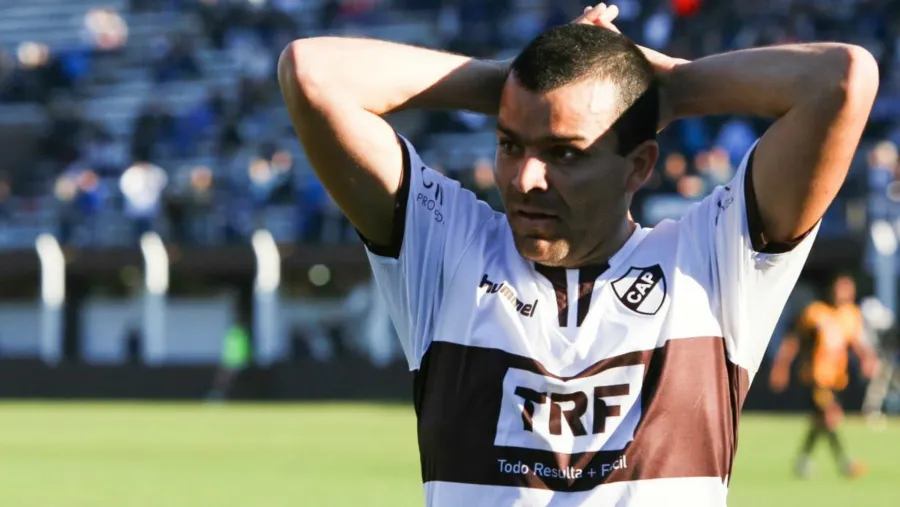 El entrerriano Facundo Curuchet dio positivo en coronavirus y será baja en Platense El entrerriano Facundo Curuchet dio positivo en coronavirus y será baja en Platense