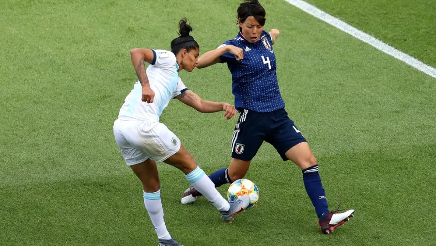 Fútbol: con presencia entrerriana, Argentina debutó con un empate en el Mundial