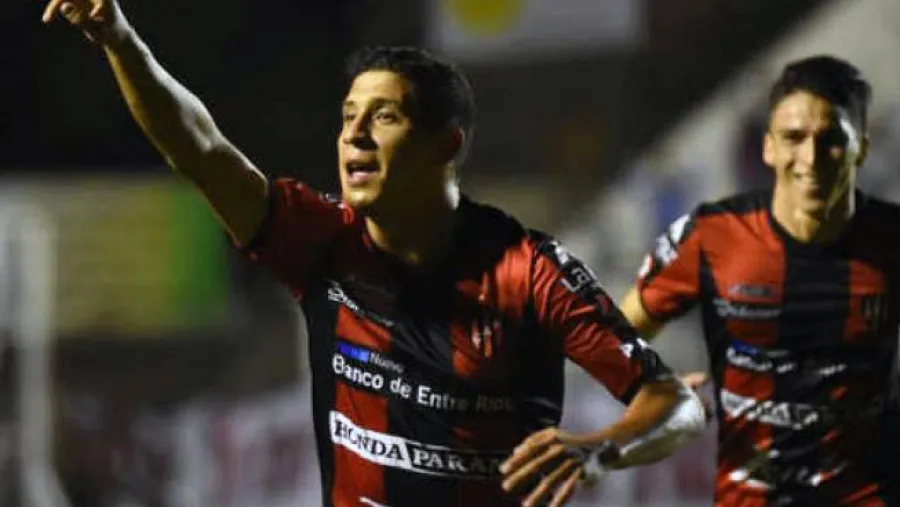 Patronato oficializó el regreso de Damián Arce, primer refuerzo para la Primera Nacional Patronato oficializó el regreso de Damián Arce, primer refuerzo para la Primera Nacional