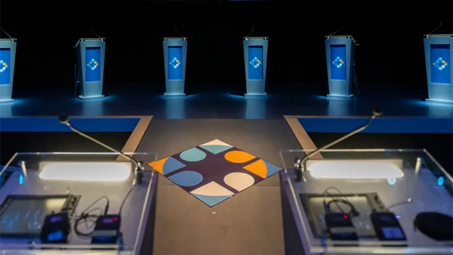 El Paraninfo del rectorado de la Universidad Nacional del Litoral en Santa Fe ciudad será el escenario del primer debate presidencial, casi en el tramo final de la campaña electoral. El Paraninfo del rectorado de la Universidad Nacional del Litoral en Santa Fe ciudad será el escenario del primer debate presidencial, casi en el tramo final de la campaña electoral.