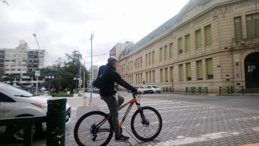 Habilitarán deportes individuales desde el lunes en el área metropolitana de Paraná Habilitarán deportes individuales desde el lunes en el área metropolitana de Paraná