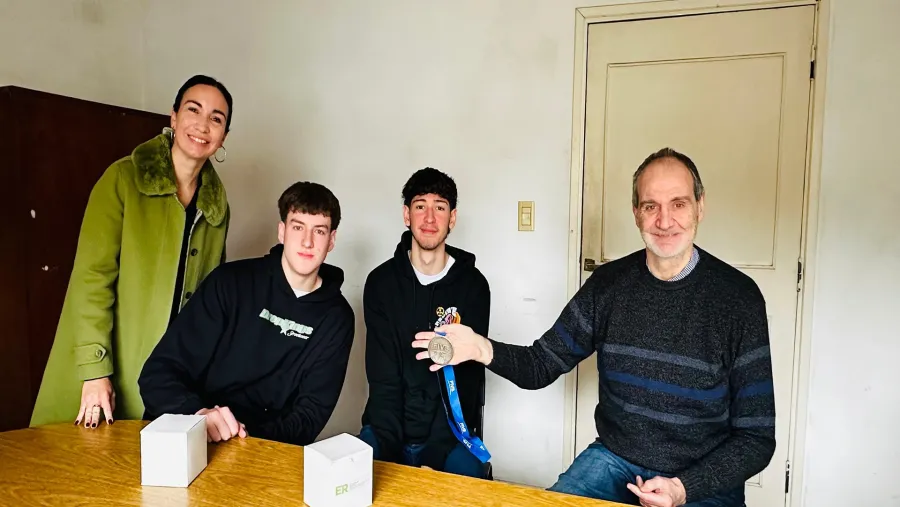 El subsecretario de Deportes recibió a los voleibolistas Henry Sinner y Tomás Omarini