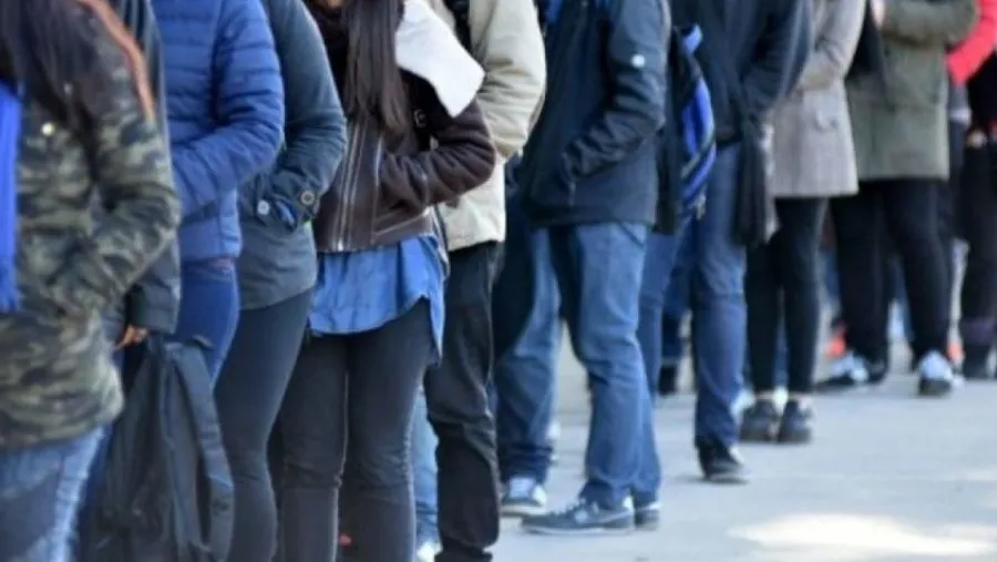 El desempleo bajó al 9,6% en el segundo trimestre, según el Indec