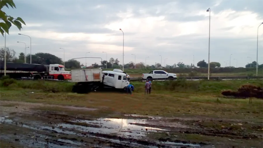 despiste camión rutas 12 y 18 despiste camión rutas 12 y 18