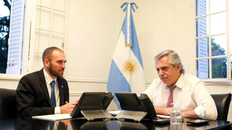 Fotografía de archivo del ministro de Economía Martín Guzmán junto al presidente Alberto Fernández. Fotografía de archivo del ministro de Economía Martín Guzmán junto al presidente Alberto Fernández.
