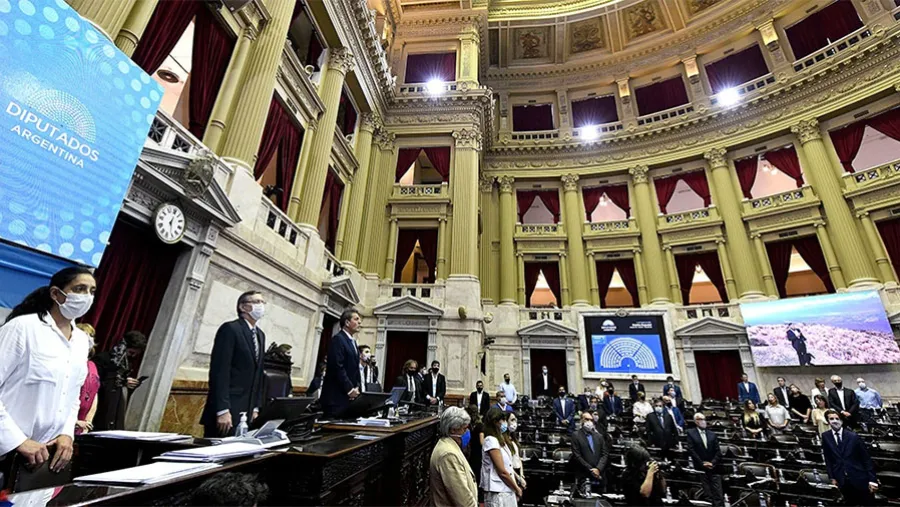 Diputados pudo sesionar recién el jueves pasado para debatir un conjunto de 4 de los 27 temas enviado por el Ejecutivo.