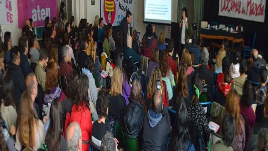Docentes en marcha