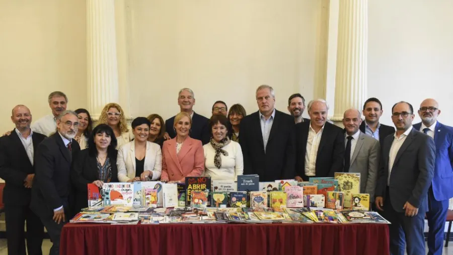 Perczyk anunció que 6 de cada 10 escuelas primarias suman una hora más de clase