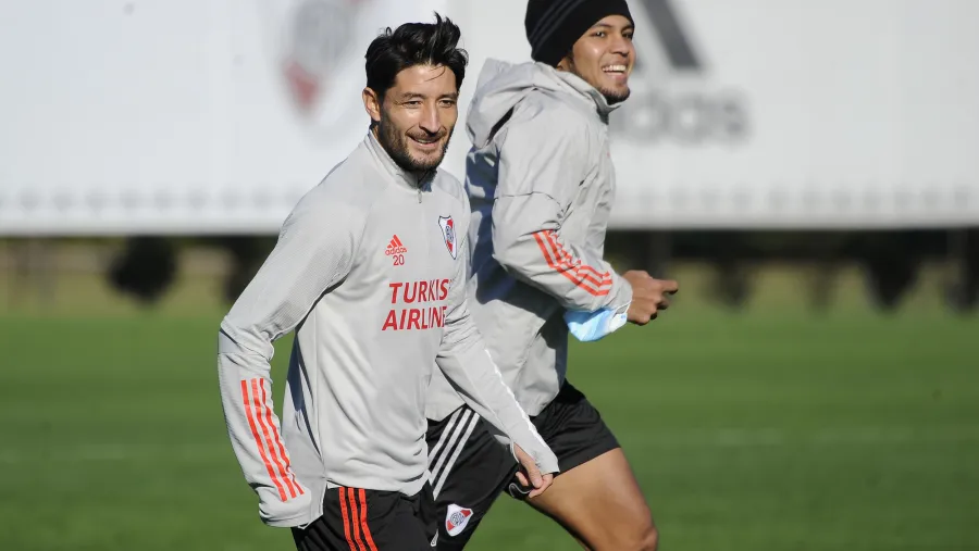 Con el entrerriano Casco, River viajará este viernes a Orlando para su pretemporada