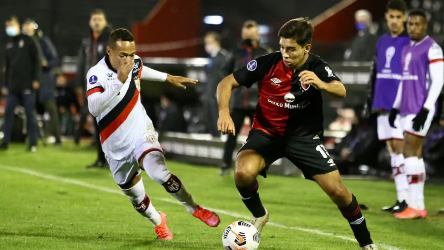 Fútbol: Newell’s apenas empató en Rosario y se despidió de la Copa Sudamericana Fútbol: Newell’s apenas empató en Rosario y se despidió de la Copa Sudamericana