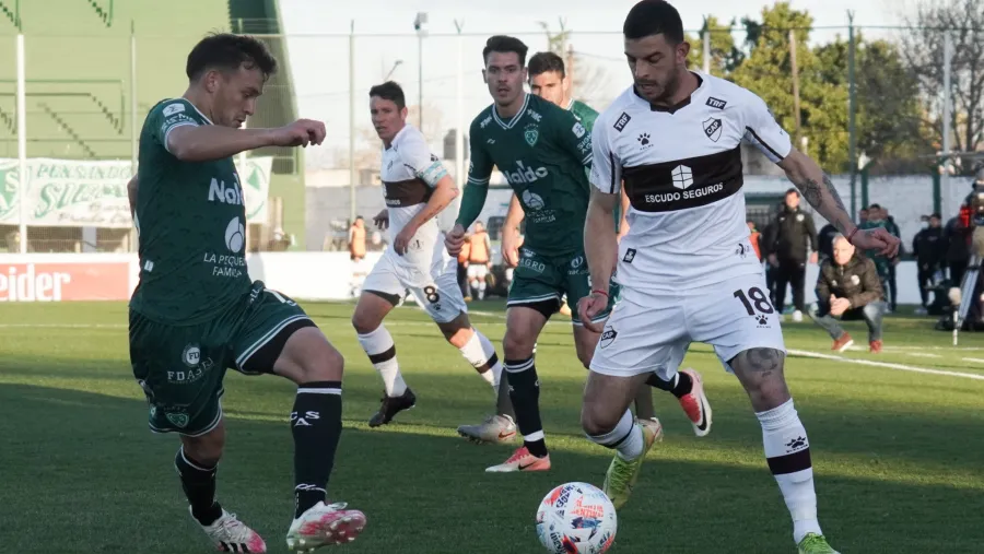 Con un gol sobre la hora, Sarmiento le ganó a Platense un duelo directo por el promedio