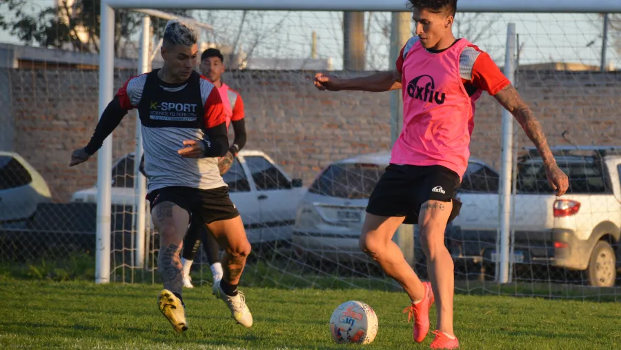 Con dudas entre los titulares, Patronato tiene los convocados para recibir a Banfield