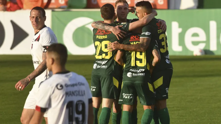 Defensa y Justicia derrotó a Newell’s y lo alcanzó en la tabla de posiciones