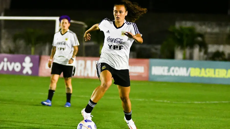 A la espera de la concordiense Yael Oviedo, la selección argentina entrenó en Brasil A la espera de la concordiense Yael Oviedo, la selección argentina entrenó en Brasil