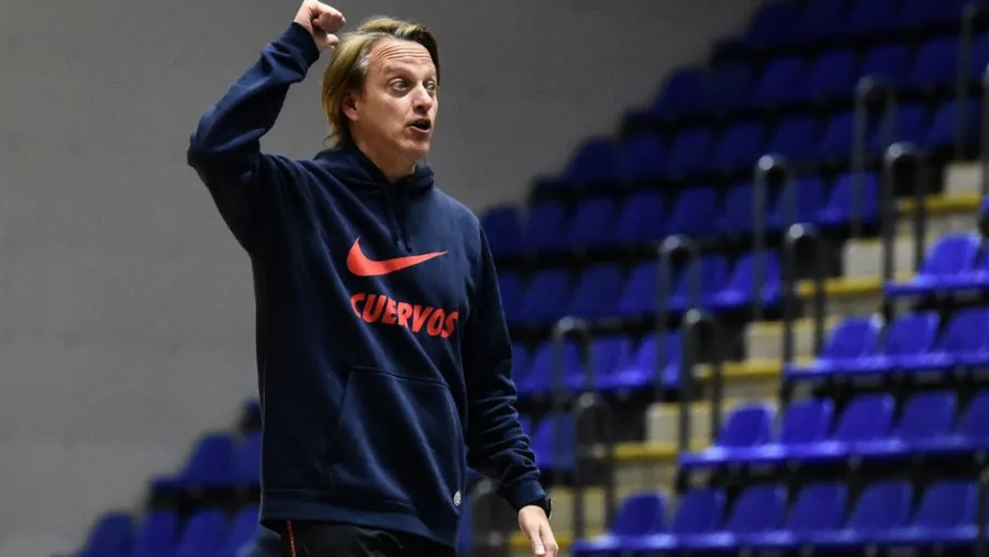 El entrenador paranaense Facundo Müller sostuvo que “es un desafío dirigir en el exterior”