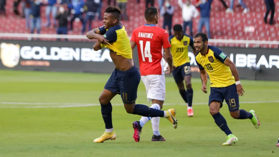 Ecuador venció a Paraguay en el duelo entre técnicos argentinos