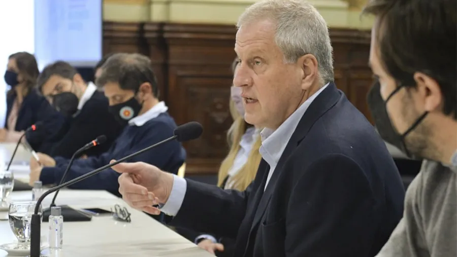 El ministro de Educación, Jaime Perczyk, adelantó que el Gobierno convocará para una reforma del nivel secundario, pensada como política de Estado de largo plazo. El ministro de Educación, Jaime Perczyk, adelantó que el Gobierno convocará para una reforma del nivel secundario, pensada como política de Estado de largo plazo.