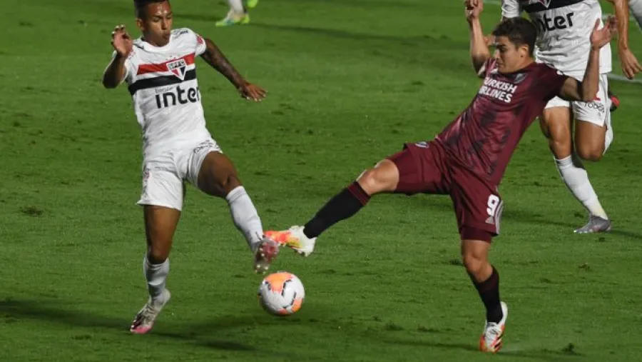 Copa Libertadores: River sufrió dos goles en contra y empató en su visita a Brasil