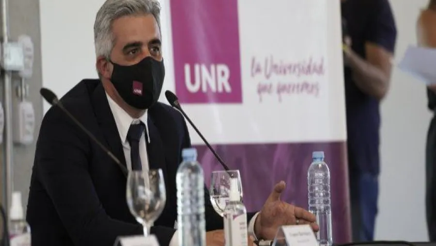 El rector de la UNR Franco Bartolacci El rector de la UNR Franco Bartolacci