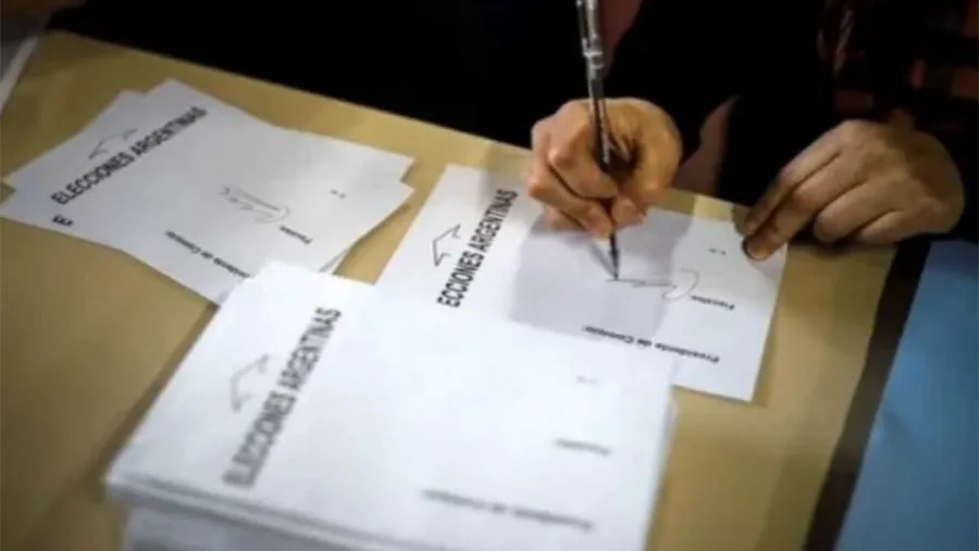 Cerraron los comicios sin incidentes significativos en una jornada que transcurrió dentro de los parámetros democráticos esperables.