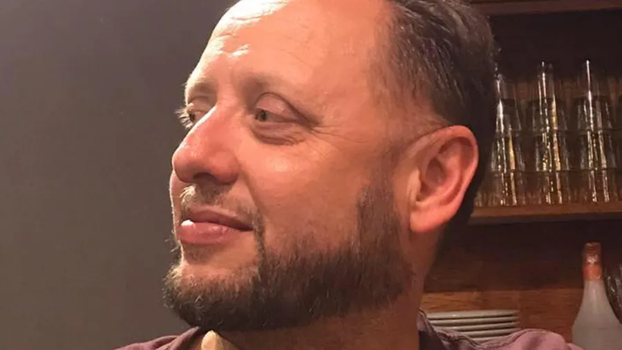 El ilustrador uruguayense, Emiliano “El Gurí” Pereyra, hizo el dibujo para el guión del emocionante video de Sprite por el Día del Orgullo LGBT.