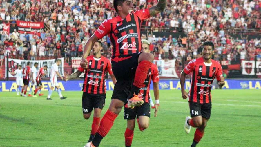 Cristian Tarragona Patronato reaccionó en el complemento y protagonizó un electrizante empate con Arsenal