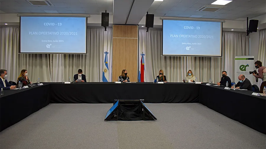 Funcionarios nacionales que visitaron la provincia destacaron la labor del “equipo de salud” por ser “muy sólido”, en el trabajo con la pandemia de Covid-19. Funcionarios nacionales que visitaron la provincia destacaron la labor del “equipo de salud” por ser “muy sólido”, en el trabajo con la pandemia de Covid-19.