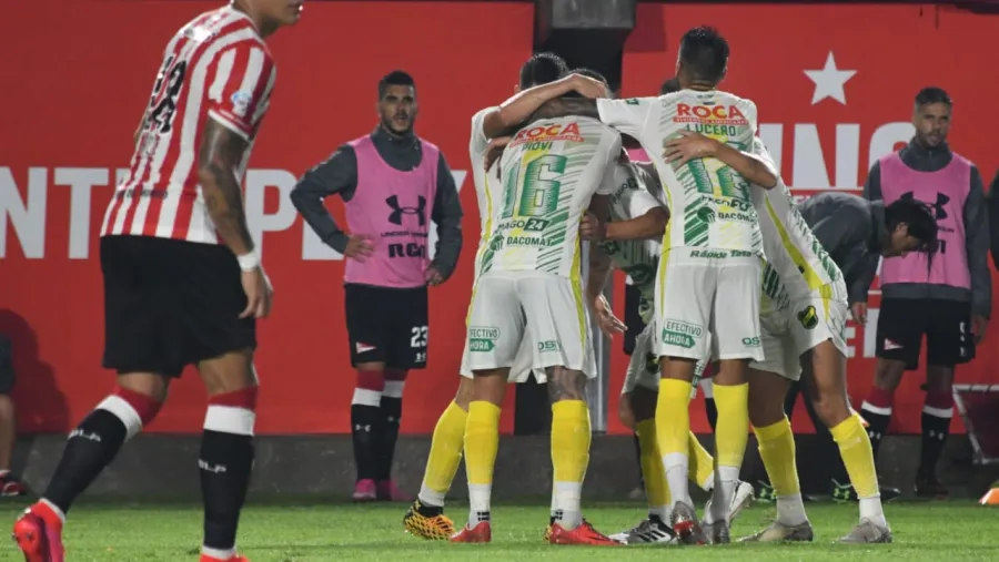 Ezequiel Unsain Con el aporte del entrerriano Ezequiel Unsain, Defensa y Justicia doblegó a Estudiantes