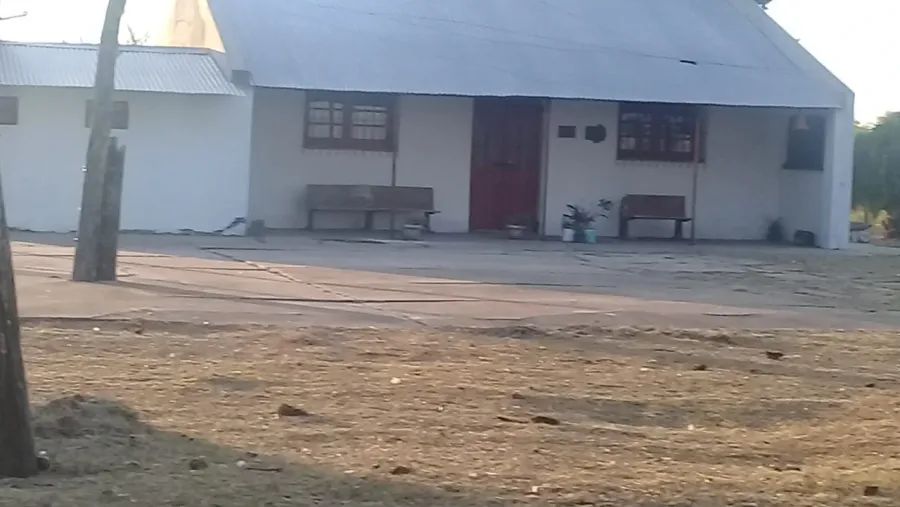 Escuela "Esteban Echeverría" de Colonia Stauber