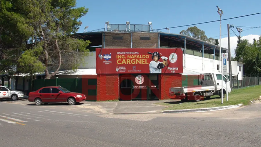 En el estadio de la Asociación Mundialista de Softball “Dr. Nafaldo Cargnel”, por segunda vez en menos de un mes se detectaron reuniones violatorias de las medidas de prevención sanitarias. En el estadio de la Asociación Mundialista de Softball “Dr. Nafaldo Cargnel”, por segunda vez en menos de un mes se detectaron reuniones violatorias de las medidas de prevención sanitarias.