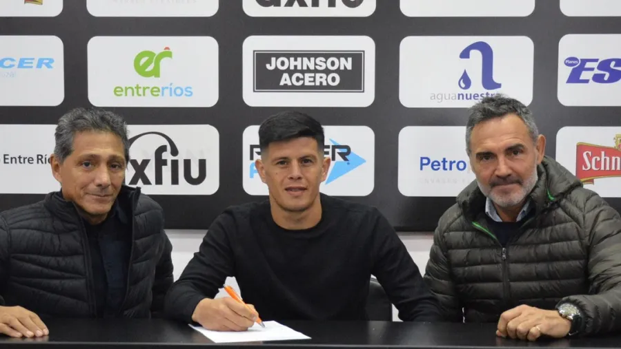 El delantero Marcelo Estigarribia firmó su contrato como refuerzo de Patronato