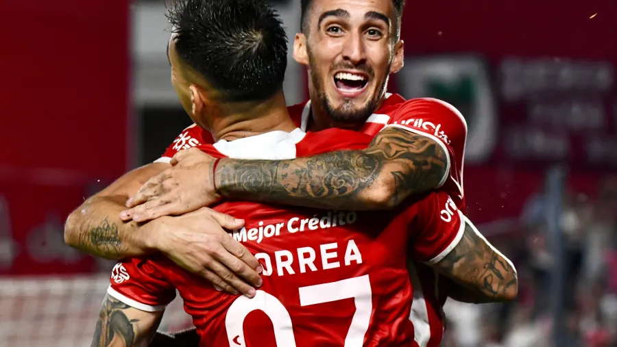 En La Plata, Estudiantes le propinó el segundo golpe seguido a Newell’s En La Plata, Estudiantes le propinó el segundo golpe seguido a Newell’s