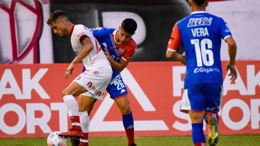 Fútbol: Huracán y Unión repartieron puntos en el Palacio Ducó