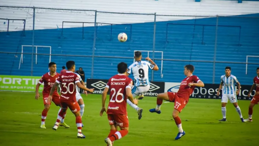 Atlético Tucumán y Huracán no se sacaron ventajas en los minutos restantes