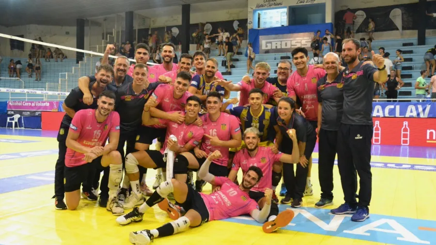 Paracao cambió a tiempo y le ganó a un rival directo en su debut como anfitrión