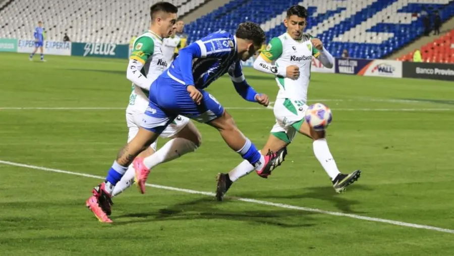 Con un empate a puro gol, Godoy Cruz y Defensa y Justicia abrieron la fecha 25