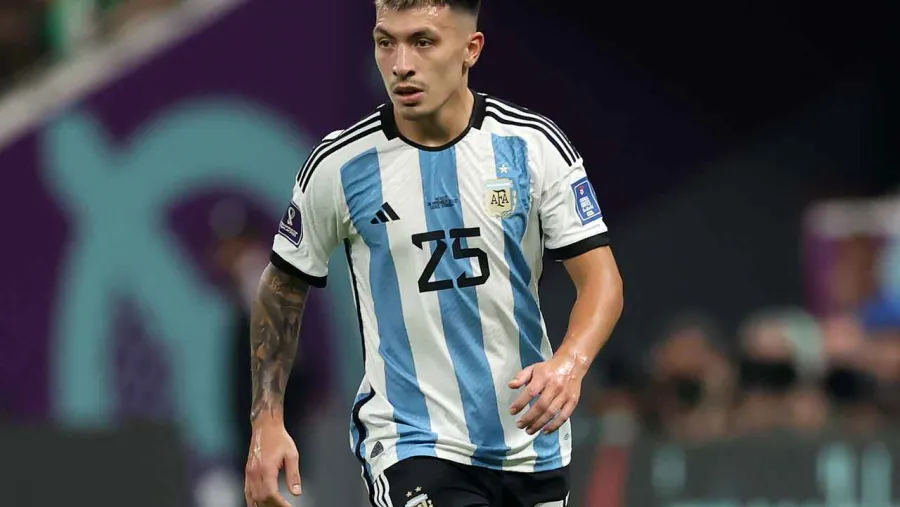 Sin entrerrianos: Lisandro Martínez y Marcos Senesi quedaron al margen del banco argentino