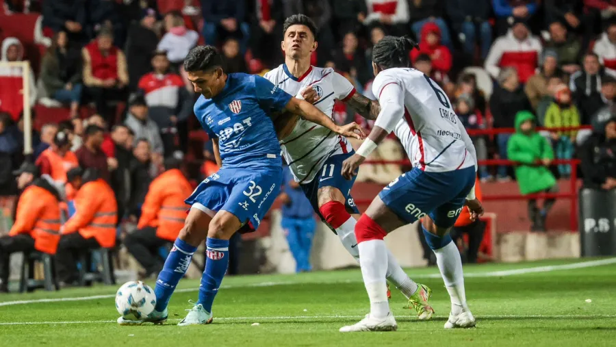 Unión de Santa Fe y San Lorenzo cerraron la tercera fecha con un empate caliente