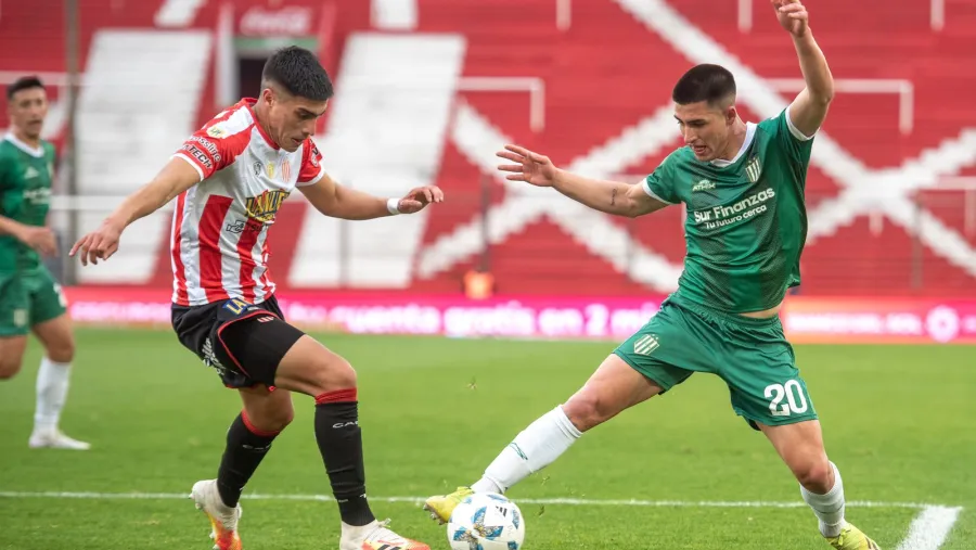 Fútbol: Barracas Central venció a Banfield y lo complicó en la tabla general