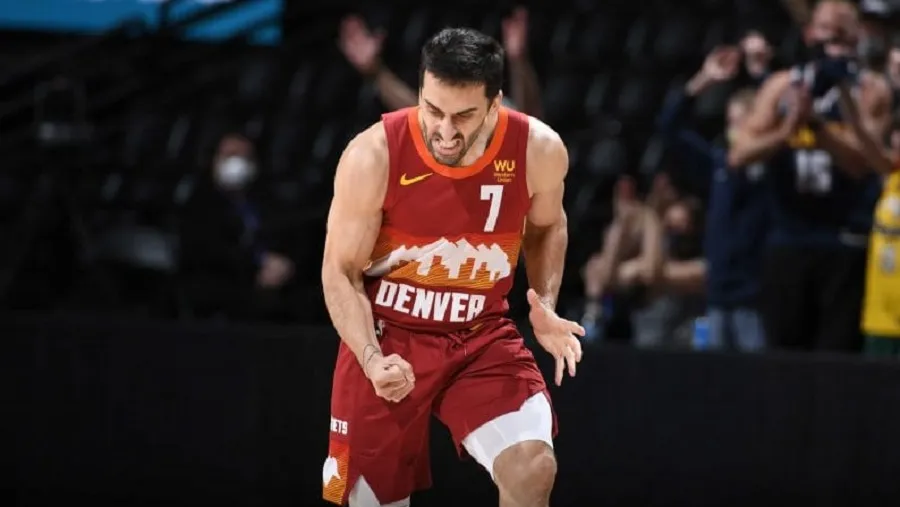 Campazzo festeja