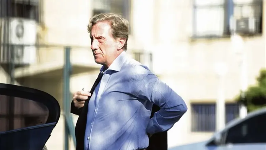 El juez Eduardo Farah podría volver a la Cámara Federal si se revierte su traslado, pero el kirchnerismo impulsa una terna que tiene como favorito a Roberto Boico, abogado de Cristina Kirchner en la causa por el memorándum con Irán.